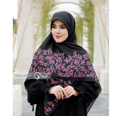 روسری کرپ نخ طرح وسط ساده حاشیه گلریز
