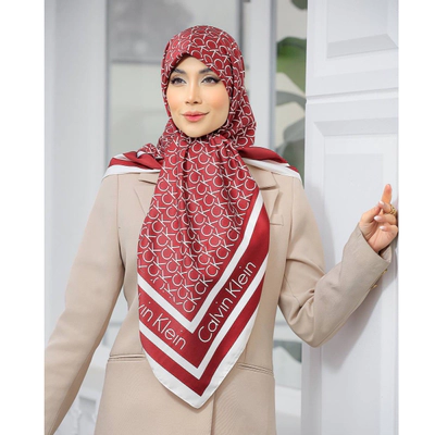روسری ابریشم توییل طرح مارک