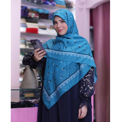 روسری کرپ نخ طرح قلبی