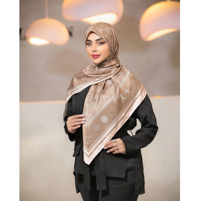 روسری ابریشم توییل طرح ال وی در4رنگ