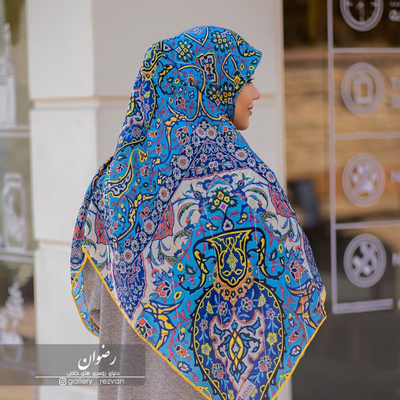 روسری نخی باایستایی عالی طرح کاشیکاری