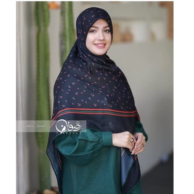 روسری نخی طرح گلریزحاشیه دار قواره 120