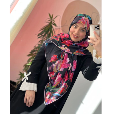 روسری نخی درجه یک طرح گل رنگی و پروانه