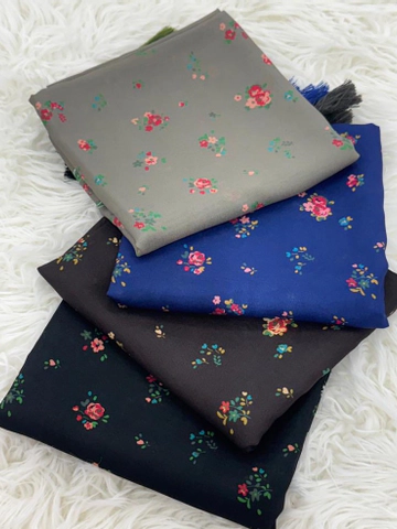 روسری کرپ نخ طرح گلرخ