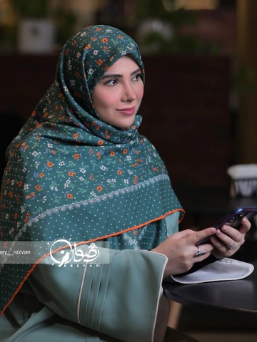 روسری کرپ نخ طرح پریدخت