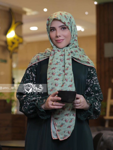 روسری کرپ نخ گلریز