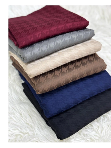 روسری ابریشم ژاکارد دوردستدوز طرح پیچازی و