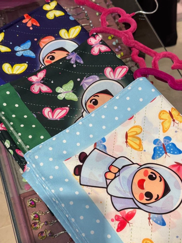 روسری نوجوان طرح پروانه قواره 100