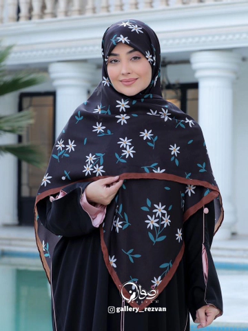 روسری کرپ نخ طرح بابونه