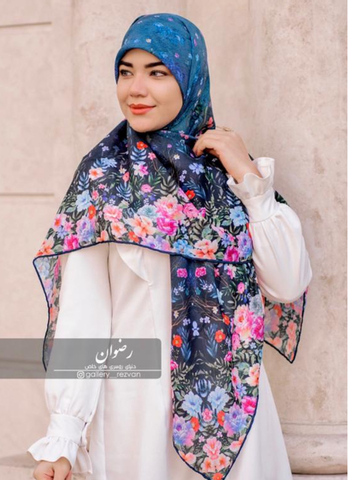 روسری طرح زمینه سورمه ای گلگلی ریز
