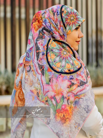 روسری کرپ نخ با ایستایی عالی طرح گل خورشیدی صورتی