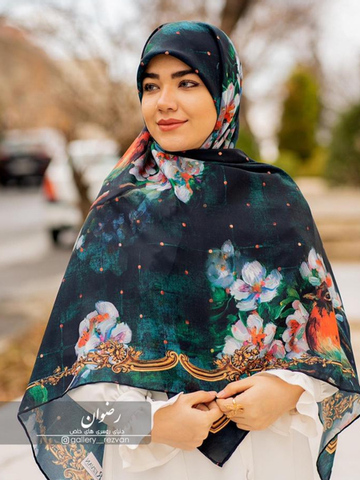 روسری طرح شکوفه سایه دار
