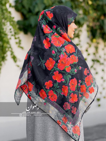 روسری کرپ نخ با ایستایی عالی طرح گل سرخ