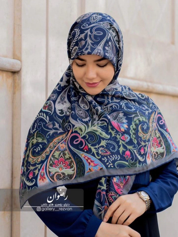 روسری کرپ نخ زمینه مشکی باایستایی عالی طرح بته جقه