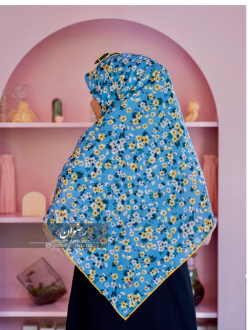 روسری سوپرنخ طرح گلریز زمینه آبی قواره 140