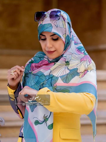 روسری کرپ نخ طرح گل پاستلی