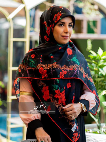 روسری نخ باایستایی عالی طرح شکوفه قرمز قواره 140