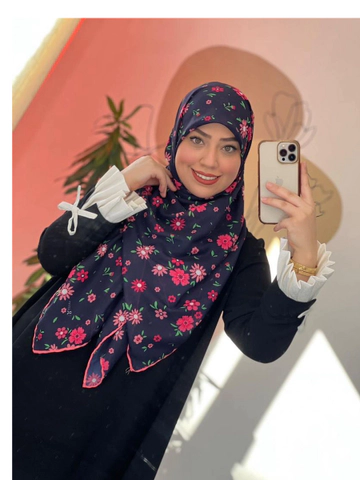 روسری طرح گلریز سرخابی قواره 140