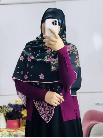 روسری نخی درجه یک طرح شکوفه بهاری مشکی قواره 120
