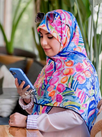 روسری نخی طرح آبرنگی قواره 120 دوردستدوز