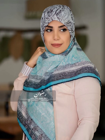 روسری کرپ نخ باایستایی عالی طرح حاشیه دار آبی قواره 140 دوردستدوز