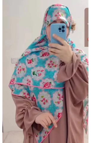 روسری کرپ نخ باایستایی عالی طرح دلبرانه قواره 140