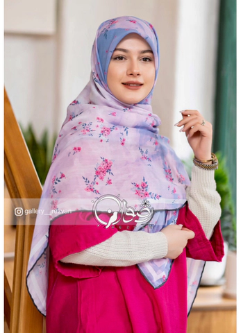 روسری طرح گلریز صورتی ابروبادی قواره 140