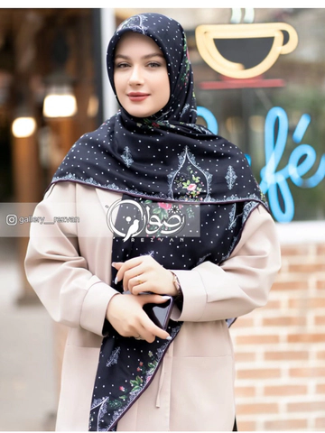 روسری طرح لوزی خالدار