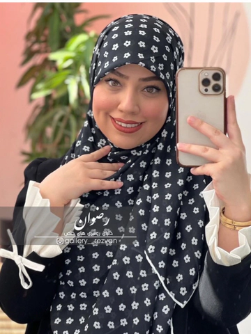 روسری کرپ نخ باایستایی عالی طرح مشکی گلریز قواره 140 دوردستدوز