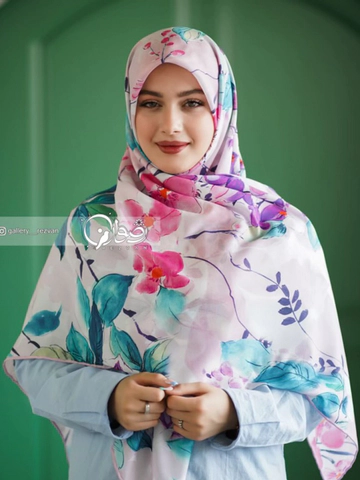 روسری طرح شاخه و گل آبرنگی