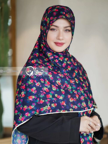 روسری نخی طرح گلریز قرمز روشن