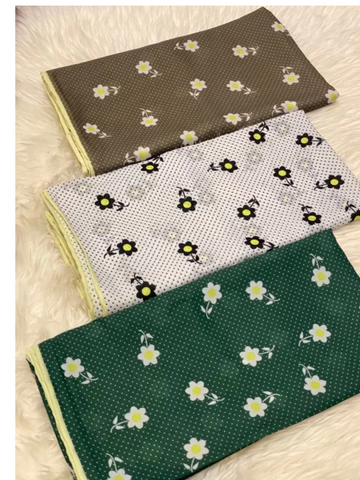 روسری نخی طرح بابونه خالدار قواره 140