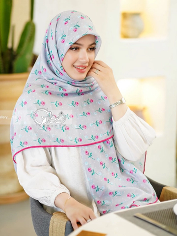 روسری کرپ نخ طرح رز خالدار