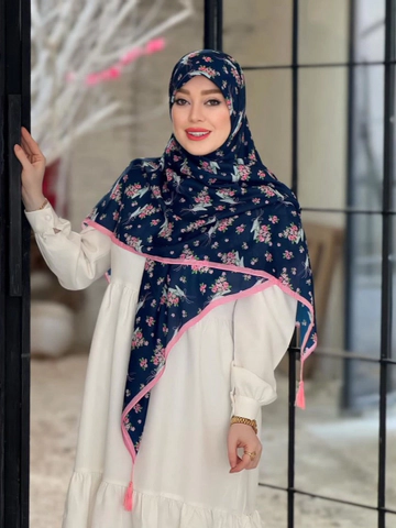 روسری کرپ نخ طرح گل و پر