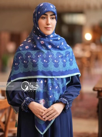 روسری کرپ نخ رضوان طرح تور