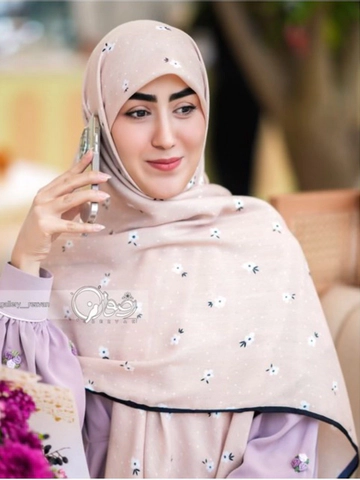 روسری کرپ نخرضوان طرح تک گل خالدار