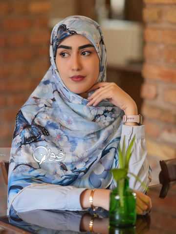 روسری کرپ نخ طرح پروانه زنجیری